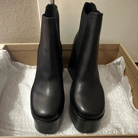 Steve Madden Black Hustle Platform Boot Size Women’s 7.5 - Picture 7 of 10